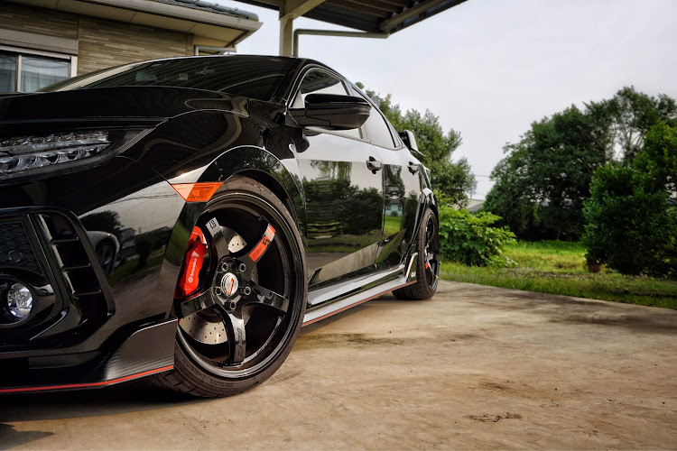 シビックタイプRのFK8・お尻ショットに関するカスタム事例の投稿画像2枚目