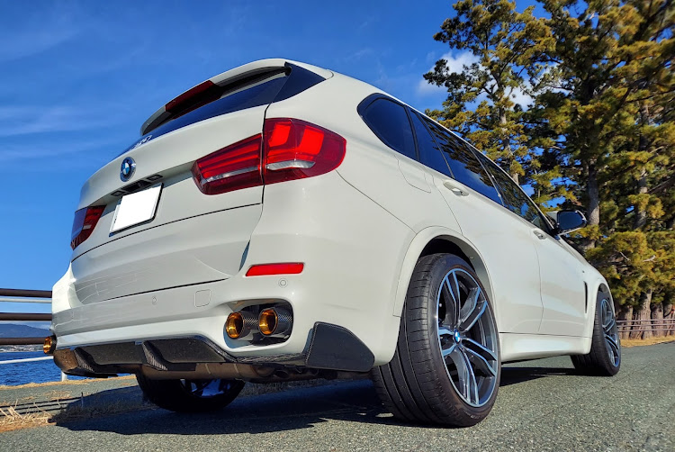 X5のBMW純正・ホイール交換・ホイールショット・お別れ・爽やか系BMWに関するカスタム事例の投稿画像5枚目