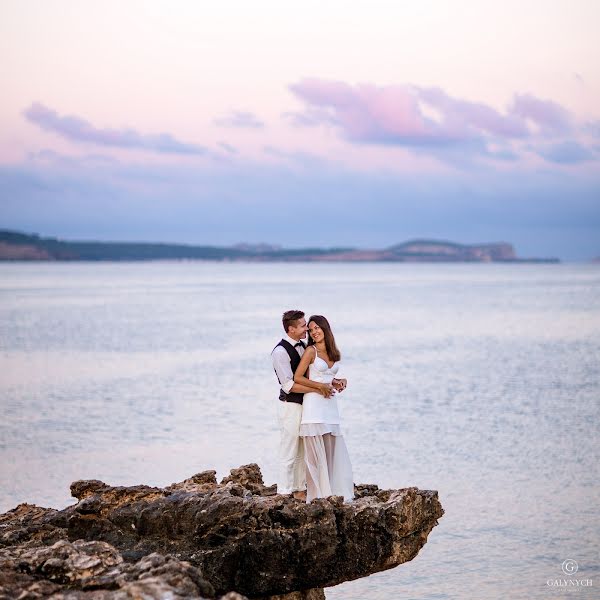 Fotógrafo de casamento Oleg Galinich (galynych). Foto de 17 de abril 2014