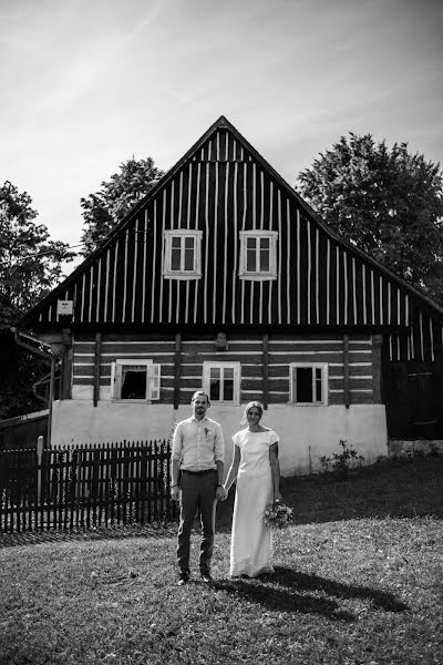 Fotógrafo de casamento Dan Hromada (danhromada). Foto de 1 de fevereiro 2023