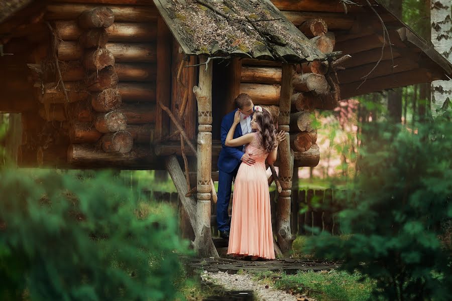 Wedding photographer Lyubov Pyatovskaya (lubania89). Photo of 22 July 2016