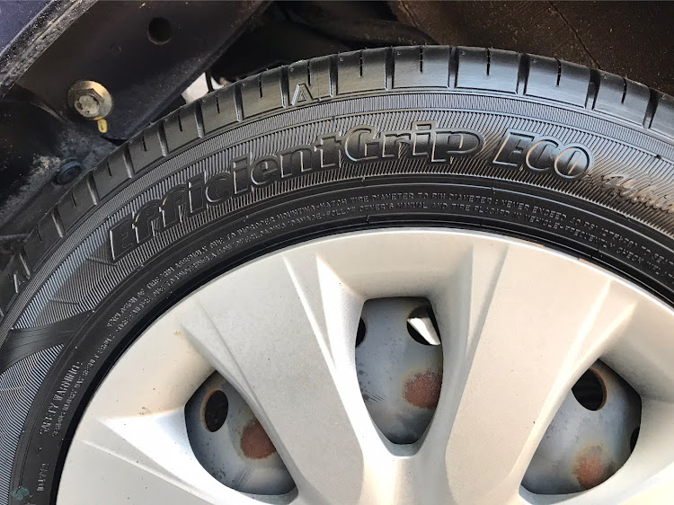 ミズエヌ(GR1フィットLUXE乗り)さんが投稿した親の車・Nwgn・タイヤ交換完了・コロナ関係に関するカスタム事例の投稿画像4枚目