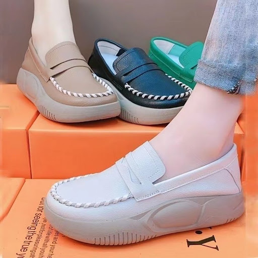 Title 3, Womens soft bottom leather loafers, retro styl...