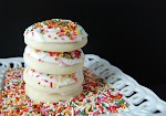 Soft Frosted Sugar Cookies was pinched from <a href="http://www.thenovicechefblog.com/2011/08/i-sprinkles/" target="_blank">www.thenovicechefblog.com.</a>