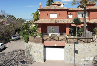 Villa avec piscine et jardin 4