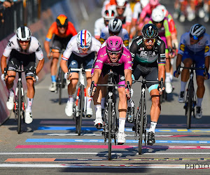 🎥 Pakte Démare zijn derde ritzege, na een duel met Sagan, wel in een reguliere sprint?