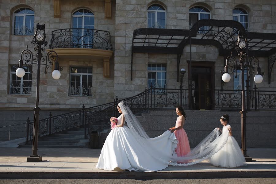 Fotógrafo de casamento Mukatay Orazalin (mukatay). Foto de 25 de julho 2017