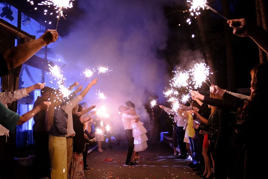 Wedding photographer Elena Marinina (fotolenchik). Photo of 9 July 2019