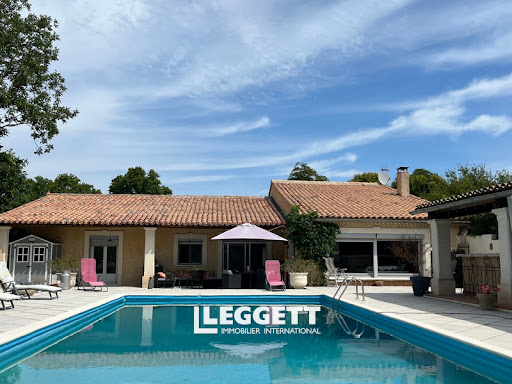 Maison avec piscine et jardin 4