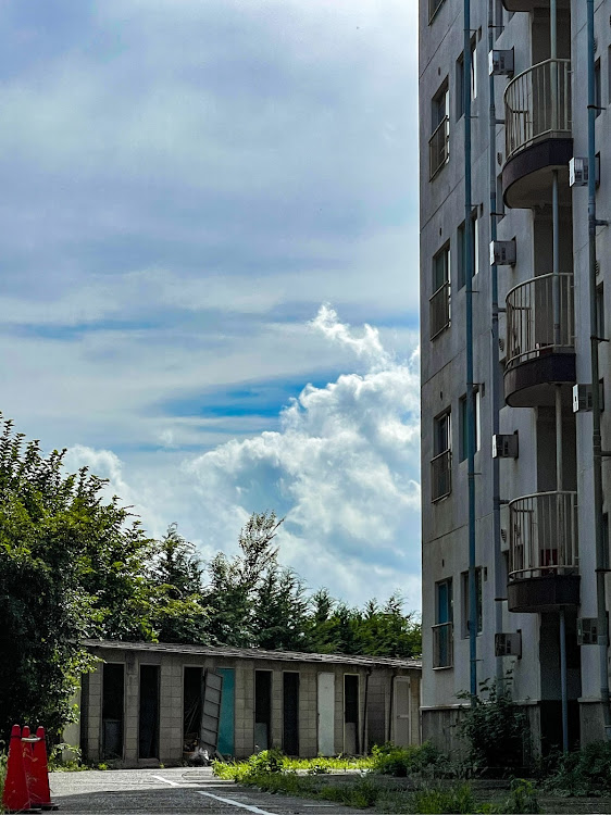 レガシィB4の廃墟探索・廃墟とクルマ・廃団地・千城台ハイツ・ノスタルジックに関するカスタム事例の投稿画像18枚目