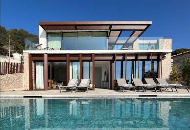 Villa with pool and terrace 4