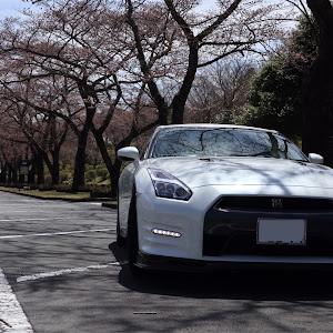 NISSAN GT-R R35