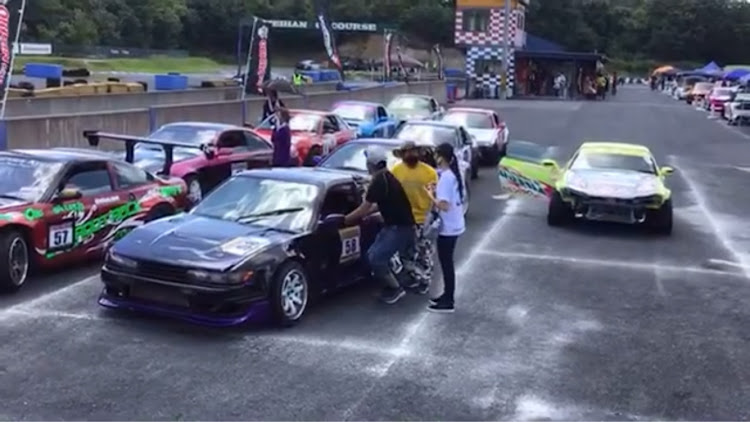シルビアの#シルビア・#S13・キタキュウマンにいいねされたい・#全塗装・#紫しか勝たんに関するカスタム事例の投稿画像3枚目