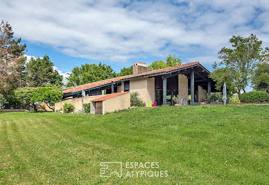 Maison avec piscine et terrasse 2