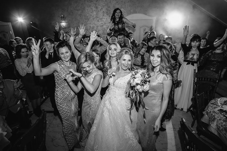 結婚式の写真家Denis Andreev (fartovyi)。2018 3月9日の写真