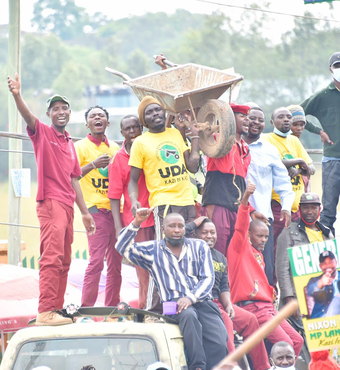 Traders and residents of Lang'ata attend Deputy President William Ruto's rally at Karen Shopping Centre and Southlands in Lang’ata Constituency on January 18, 2022.