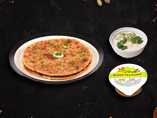 Tawa Aloo Pyaaz Paratha (2 Pcs)