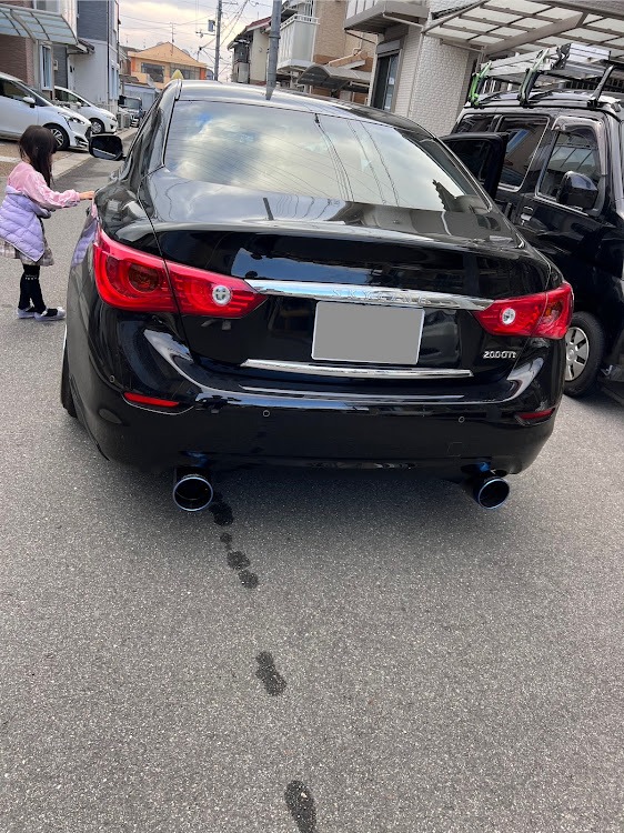 スカイラインのV37スカイライン・マフラー・日産・v37・ロッソモデロに関するカスタム事例の投稿画像2枚目