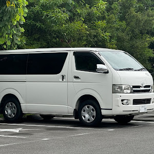 ハイエースバン KDH205V