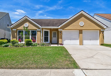 House with pool 3