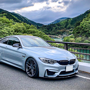 M4 クーペ F82