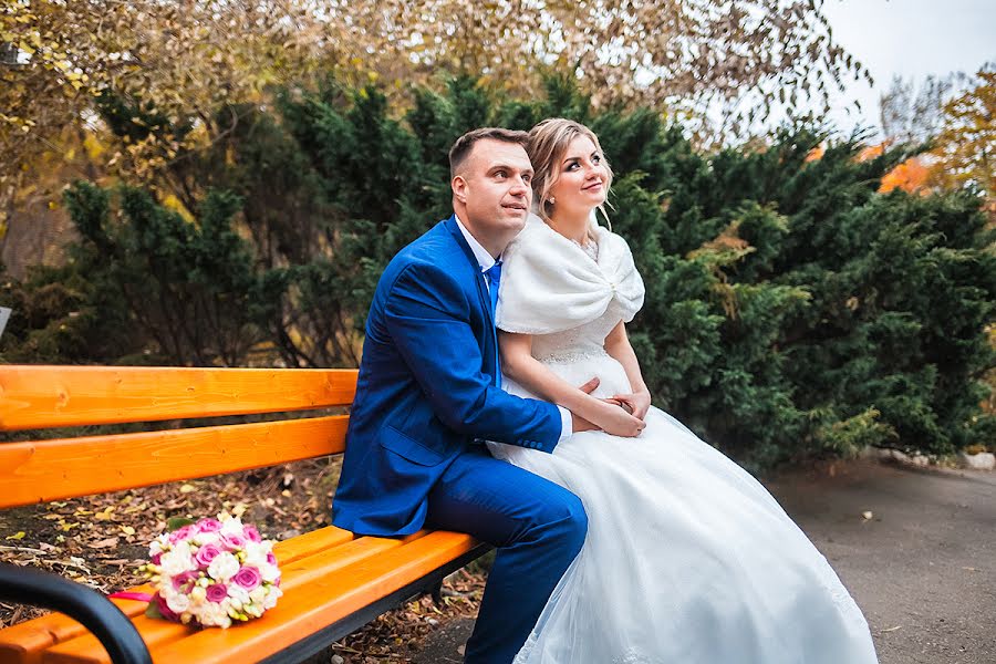 Wedding photographer Olga Shtanger (olyazaolya). Photo of 1 November 2017