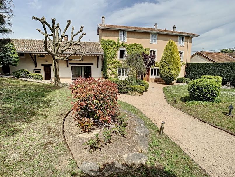 Vente maison 8 pièces 204 m² à Villefranche-sur-saone (69400), 450 000 €