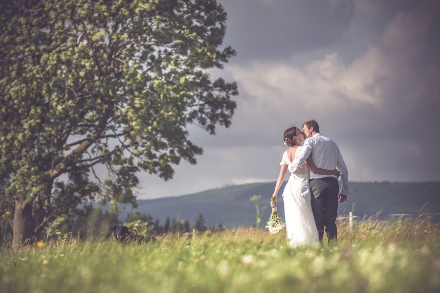 Fotograful de nuntă Háta Derner (hatavondrac). Fotografia din 30 martie 2016