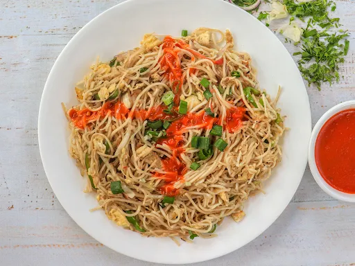 Egg Hakka Noodles