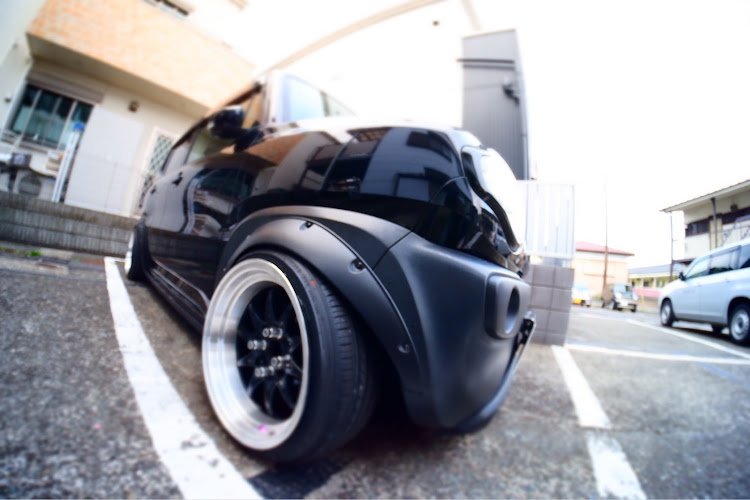 フレアクロスオーバーの車高の低さは知能の低さでもいいじゃん！・突っ走れ自己満足・ミラーレス一眼カメラ・単焦点レンズ・花なんか撮ってるよに関するカスタム事例の投稿画像1枚目