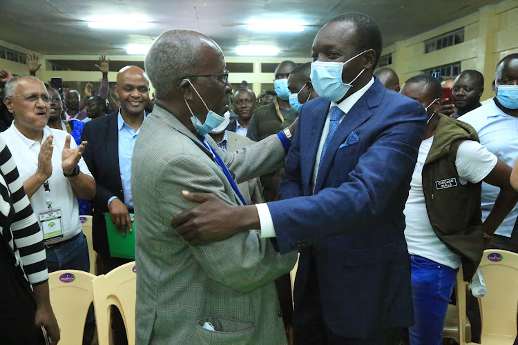 Outgoing Kisii senator and Governor candidate Sam Ongeri congratulates governor elect Simba Arati