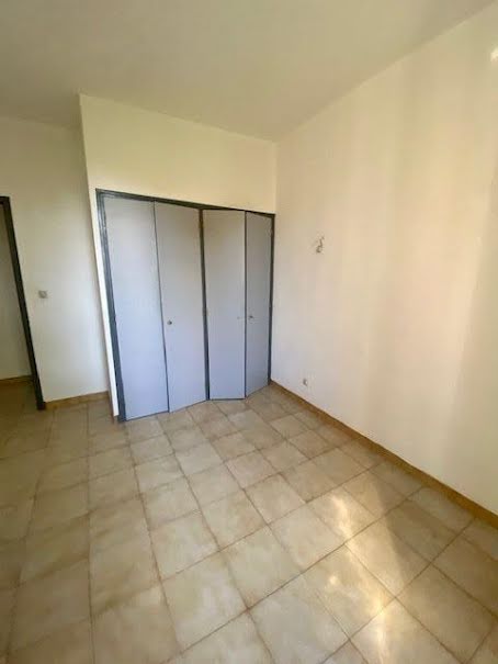 Location  appartement 3 pièces 66 m² à Avignon (84000), 660 €