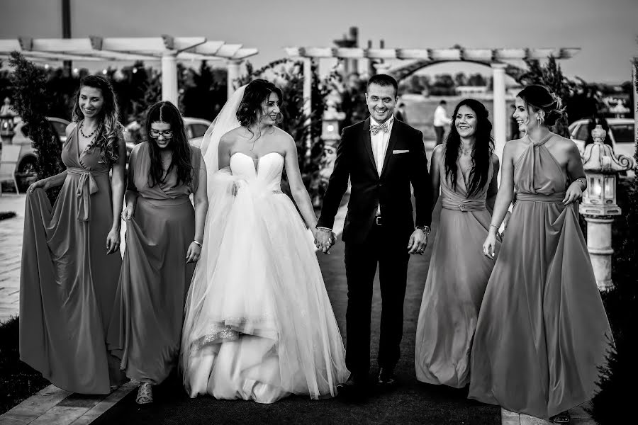 Wedding photographer Marius Marcoci (mariusmarcoci). Photo of 30 November 2017