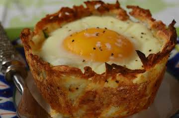 Hash Brown Breakfast Cups Recipe &amp; Video