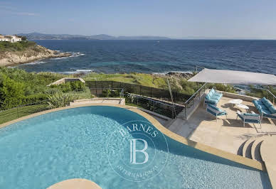 Villa with pool and terrace 15