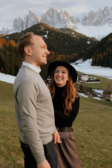 Fotografo di matrimoni Sorin And Patricia (sirbusorin). Foto del 27 aprile 2022