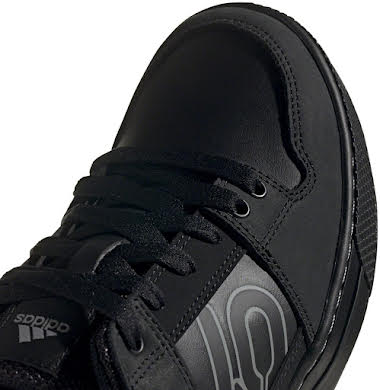 Five Ten Freerider DLX Flat Shoe  -  Men's - Core Black / Core Black / Grey alternate image 0