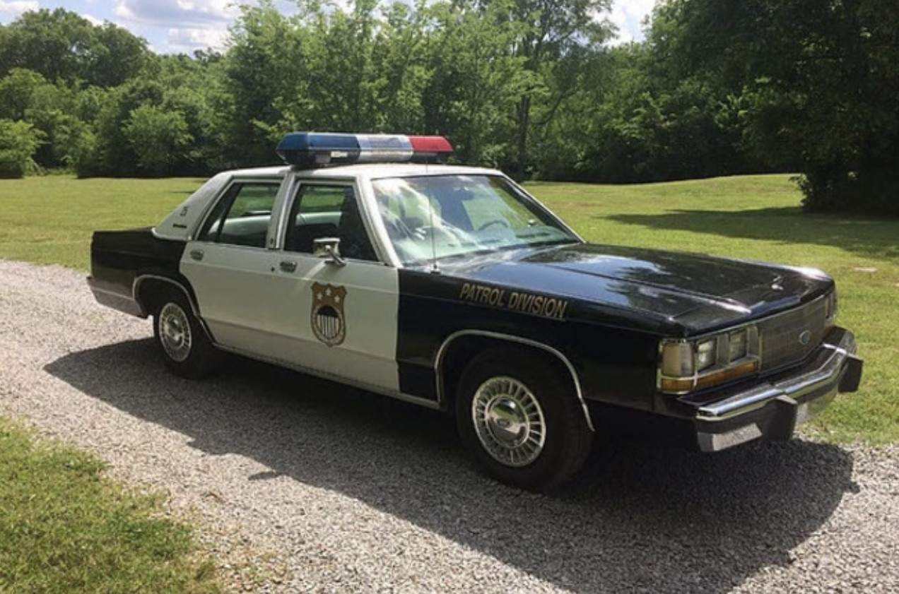 1989 Ford Crown Victoria in Nashville Hire Lebanon