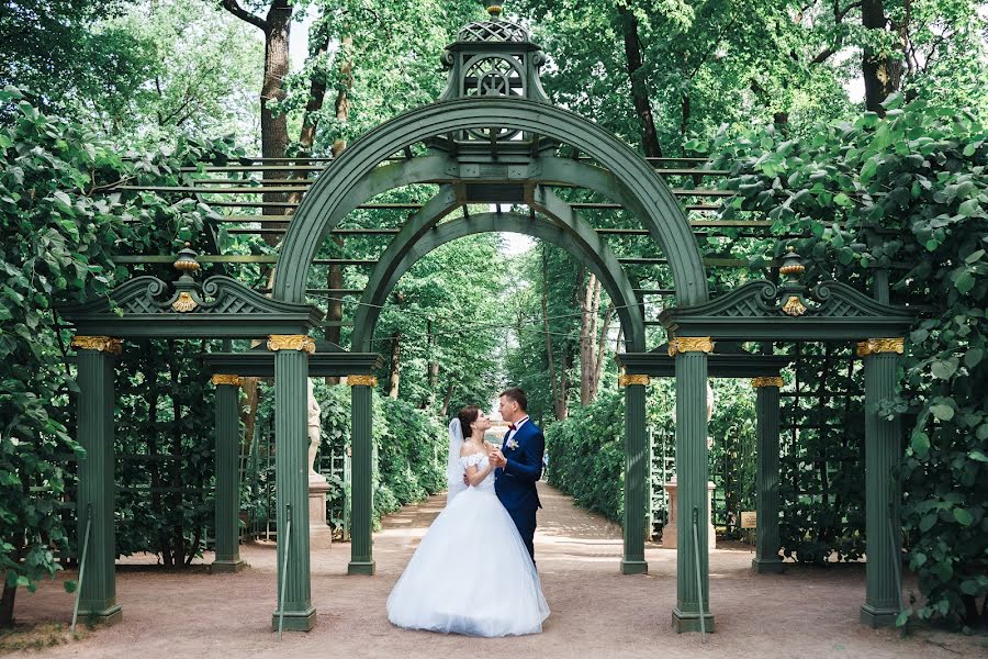 Fotógrafo de casamento Aleksandra Krasnozhen (alexkrasnozhen). Foto de 18 de julho 2018