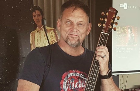 Artists are holding a concert for Steve Hofmeyr.