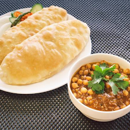 Chana Bhatura