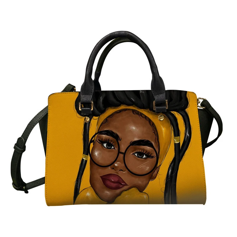 Borsa a tracolla da donna elegante e capiente. Una handbag sofisticata, ideale per ogni occasione, offrendo spazio e stile senza compromessi.