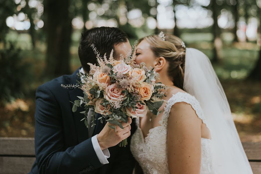 Fotografo di matrimoni Tommy Blake (purephotoni). Foto del 13 maggio 2020