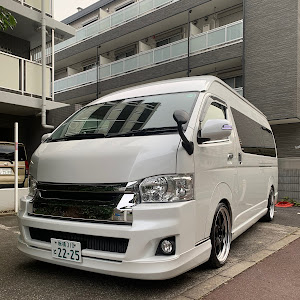 ハイエースワゴン TRH224W