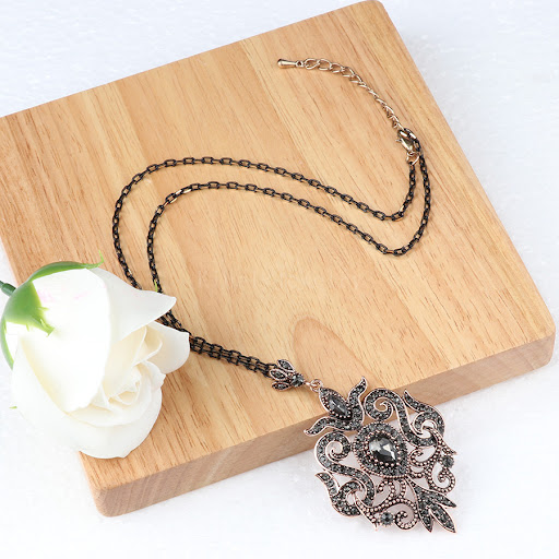 Title 2, Tassel ethnic wind gray crystal necklace