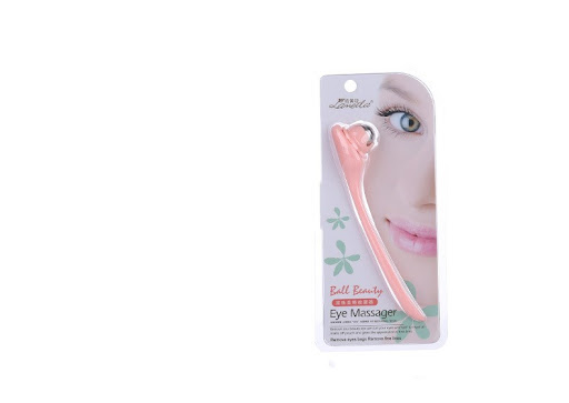 Title 5, Latina Eye Roller Massager