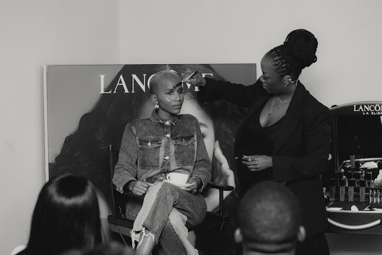 Fromer Miss SA Shudufhadzo Musida with international celebrity makeup artist Sheika Daley.
