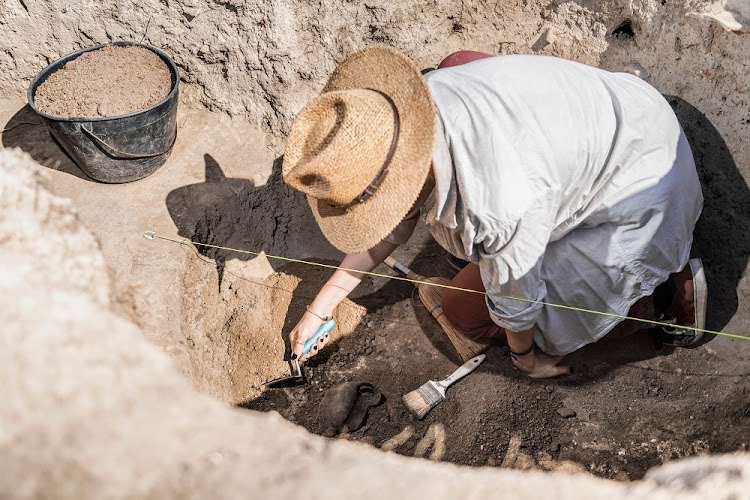 A group of archaeology researchers, including the professor working for an Australian university, two Papua New Guinean university graduates and a programme coordinator were taken hostage by last Sunday by men demanding a cash ransom, officials have said.