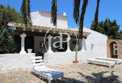 House with pool and terrace 1