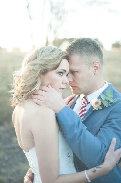 Fotógrafo de casamento Eugene Nyathi (eugenenyathizim). Foto de 4 de outubro 2015